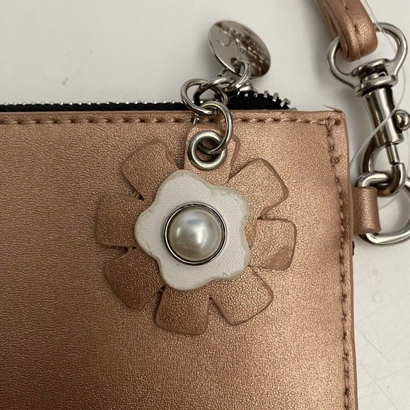 NWOT ZAC POSEN Celia Rose Gold Crossbody Bag Top Zip Flower Zipper Pull - Picture 3 of 6